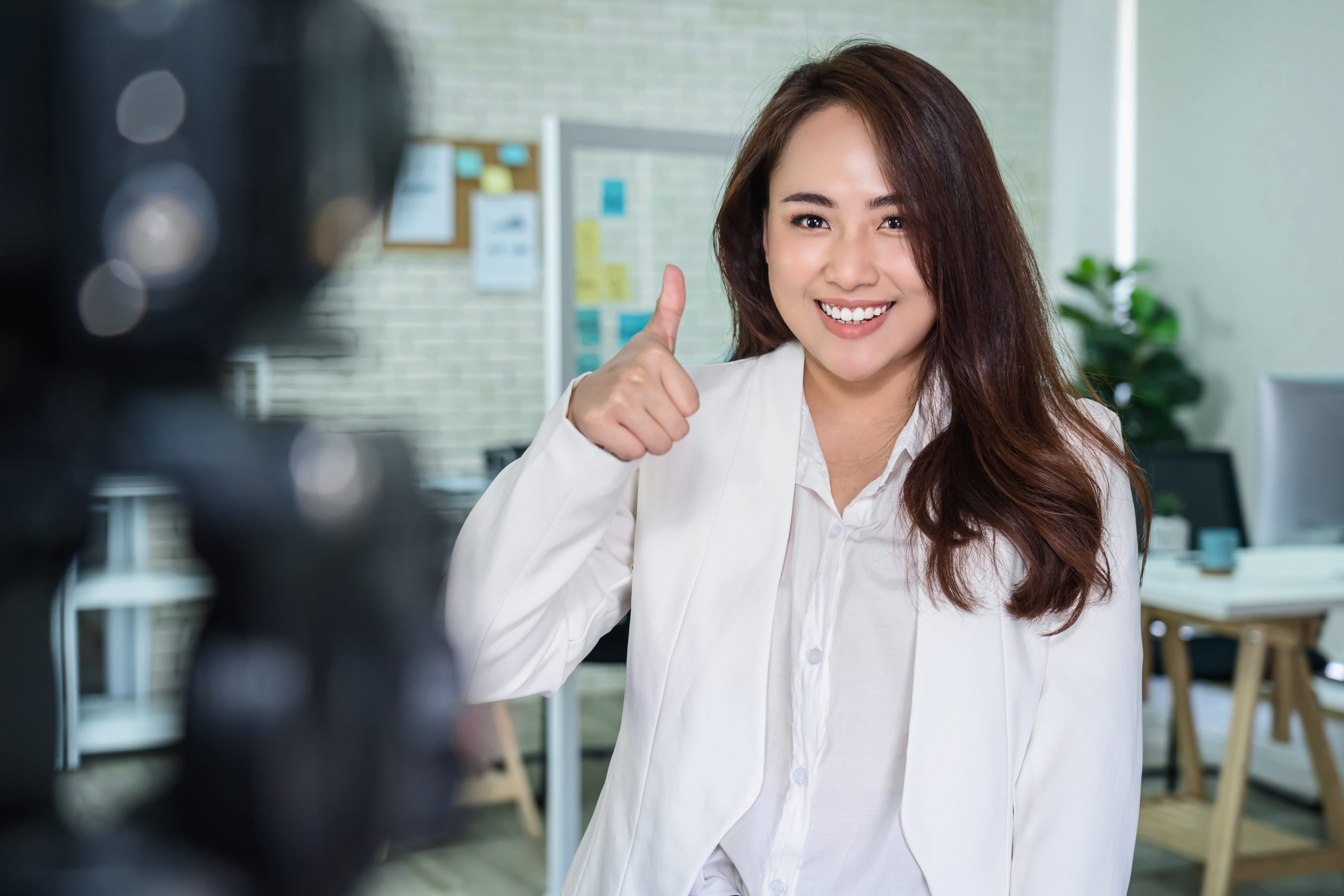What’s the Best Way to Make Testimonial Videos That Win New Customers?